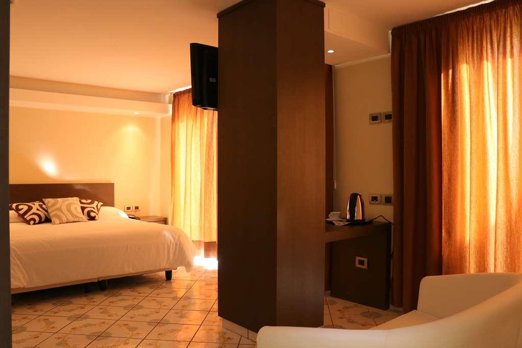 Hotel Ancora - Pontecagnano Faiano Phòng bức ảnh